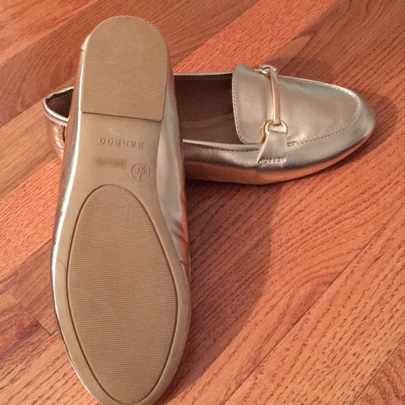 Gold flats - Picture 3 of 3